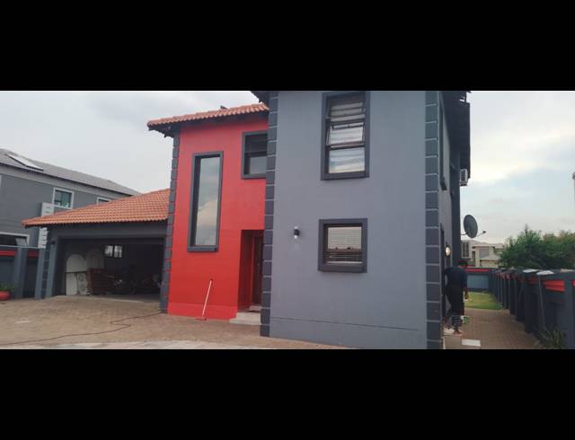 3 BEDROOM HOUSE FOR SALE IN HELDERWYK